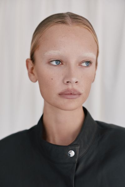 Hovedbilde ZOE CAPE Black